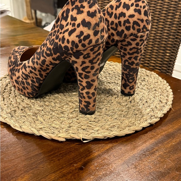 Torrid Leopard Faux Leather High Heel Platform Pump Size 13 WW - Picture 2 of 5